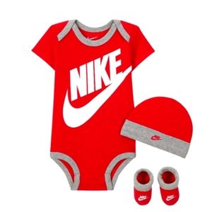 Nike Baby 3 Piece Set- Bodysuit/Bib/Booties